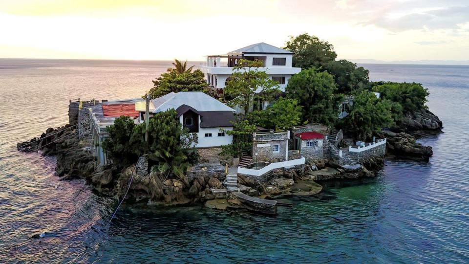 Utopia Island Beach Resort – Private island in Philippines, Asia & Middle East